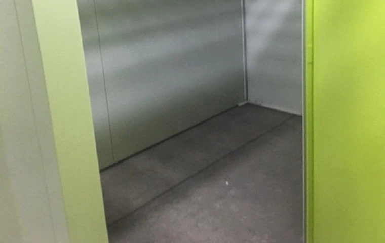 シートランクルーム芝３丁目店